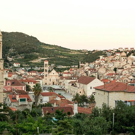 Jesliving Hvar - 2 Bedroom Elegant Apartment With Sea View In Historic Center Of Hvar Town Exteriör bild