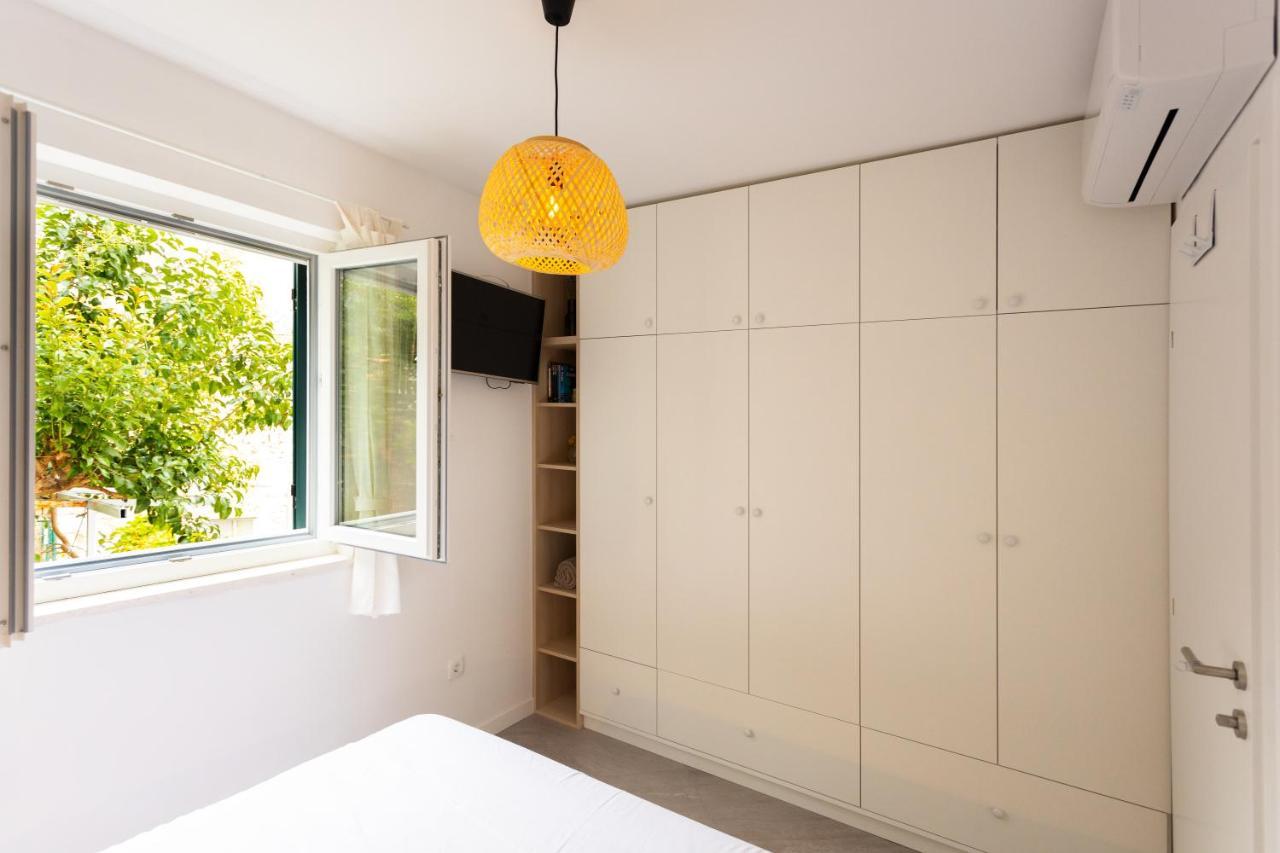 Jesliving Hvar - 2 Bedroom Elegant Apartment With Sea View In Historic Center Of Hvar Town Exteriör bild
