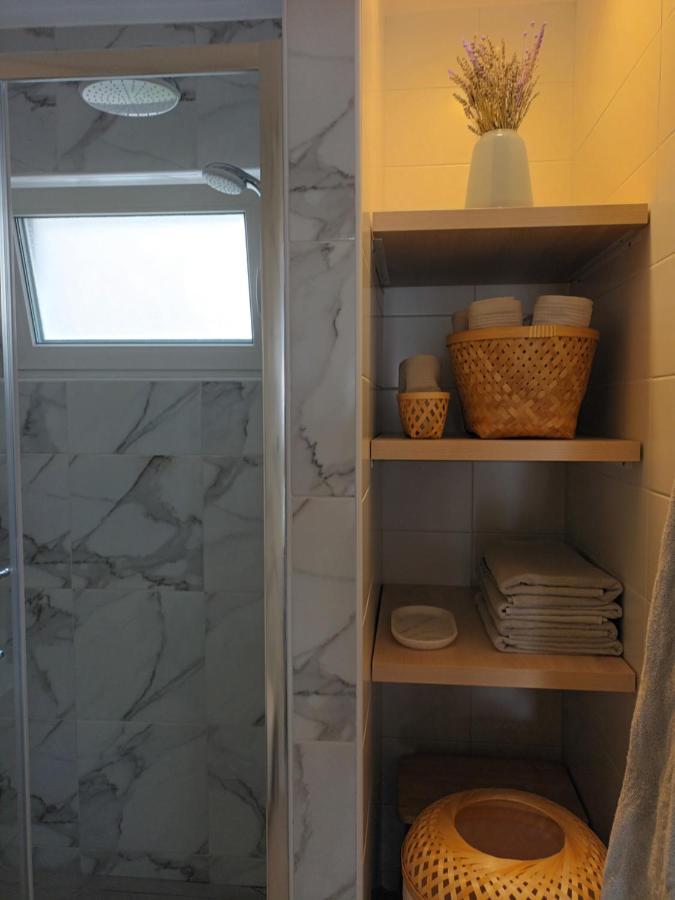 Jesliving Hvar - 2 Bedroom Elegant Apartment With Sea View In Historic Center Of Hvar Town Exteriör bild